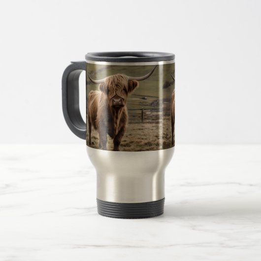 Mug De Voyage **"Furry Majesty : The Woolly Brown Highland Cow"* (Devant gauche)