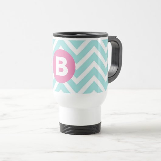 Mug De Voyage Monogramme rose chevron bleu clair tendance (Devant droit)
