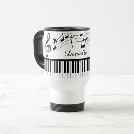 Mug De Voyage Notes de musique pour piano Nom de script noir bla (Devant gauche)