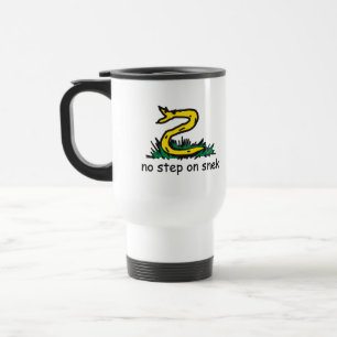 Mug De Voyage Pas de pas sur les mèmes de serpent Gadsden parodi