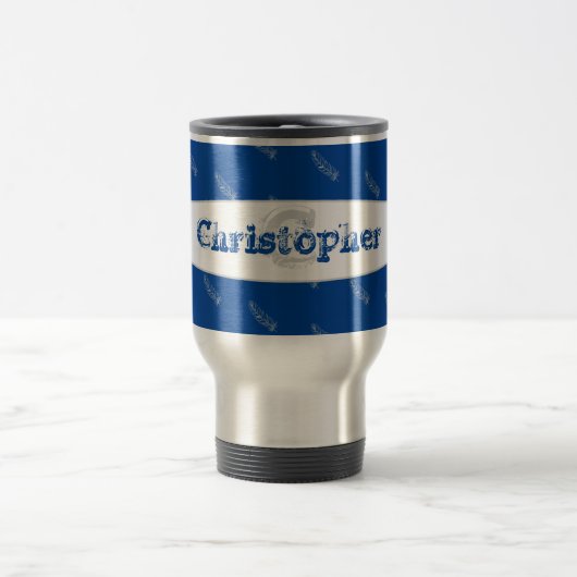 Mug De Voyage Plumes Typographie Bleue Nom Monogramme Modèle (Centre)