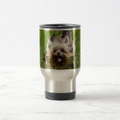 Mug De Voyage Terrier Yorkshire mignon Traversant L'Herbe (Centre)