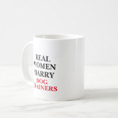 Mug De vraies femmes épousent des entraîneurs de chien (Devant gauche)