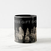 Mug d'échecs en noir et blanc. (Centre)