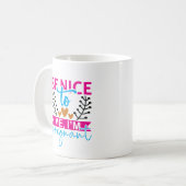 Mug Déclaration de grossesse mignonne en art de mots (Devant gauche)