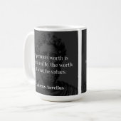 Mug Définir une valeur : Marcus Aurelius sur les valeu (Devant gauche)
