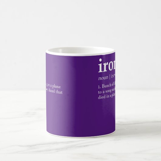 Mug Définition de l'ironie Groupe d'idiots dansant sur (Centre)