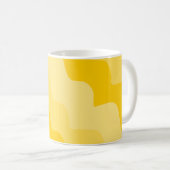 Mug Dégradé des vagues ondulées jaunes (Devant droit)