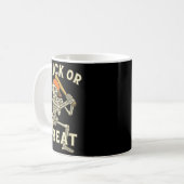 Mug Déguisement de baseball de squelette Halloween drô (Devant gauche)