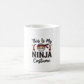 Mug Déguisement de ninja drôle Design vectoriel Hallow (Centre)