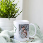 Mug Délicat Verdure de couronne Monogramme personnalis<br><div class="desc">Personnalisez cette tasse avec votre texte et vos photos pour créer un cadeau unique ! Modifiable à n'importe quelle couleur de votre choix. Conçu par Berry Berry Sweet,  papeterie moderne et cadeaux personnalisés. Visitez notre site Web à l'adresse www.berryberrysweet.com pour voir toutes nos gammes de produits.</div>