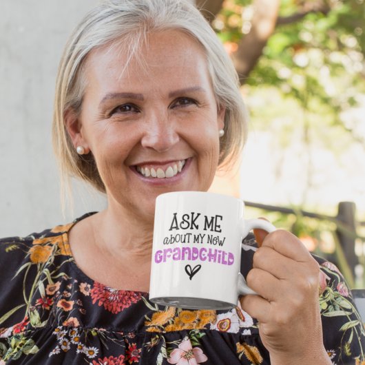 Mug Demander-Moi Mon Nouveau Petit-Enfant Initial Rose