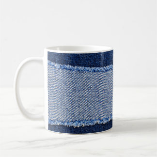 Mug Dénim déchiré : tissu de jean bleu.