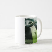 Mug d'enlèvement de vache UFO comique (Devant droit)
