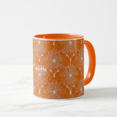 Mug Dentelle Spiderweb en argent sur Orange (Devant droit)