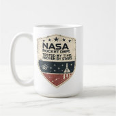 Mug Dept de fusées de la NASA testé par le temps prouv (Gauche)