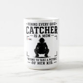 Mug Derrière chaque bon receveur se cache une maman qu (Centre)