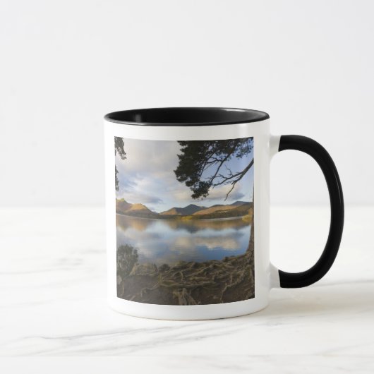 Mug Derwentwater, district des lacs, Cumbria, Angleter (Droite)
