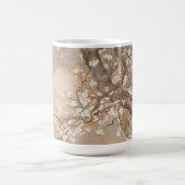 Mug Des fleurs de prunes japonaises au clair de lune p (Centre)