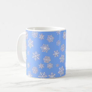 Mug Des flocons blancs sur un Arrière - plan bleu glac