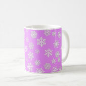 Mug Des flocons blancs sur un arrière - plan d'orchidé (Devant droit)
