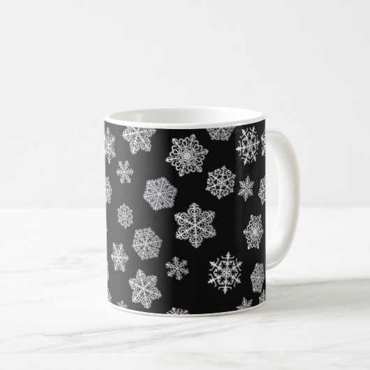 Mug Des flocons d'argent sur un arrière - plan noir (Devant droit)