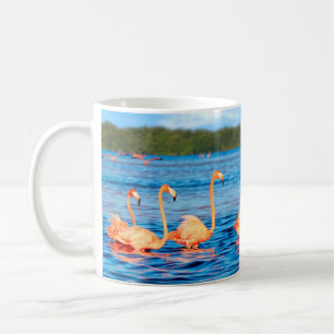 Mug Des hordes de beaux flamants roses dans les Celest