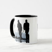 Mug Des marins balaient la baie du hangar (Devant gauche)