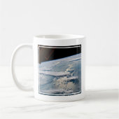 Mug Des Nuages Autour De Sumatra, Indonésie. (Gauche)