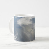 Mug Des Petits Satellites Orbitent Au-Dessus D'Une Par (Devant gauche)