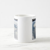 Mug Des Petits Satellites Orbitent Au-Dessus D'Une Par (Centre)