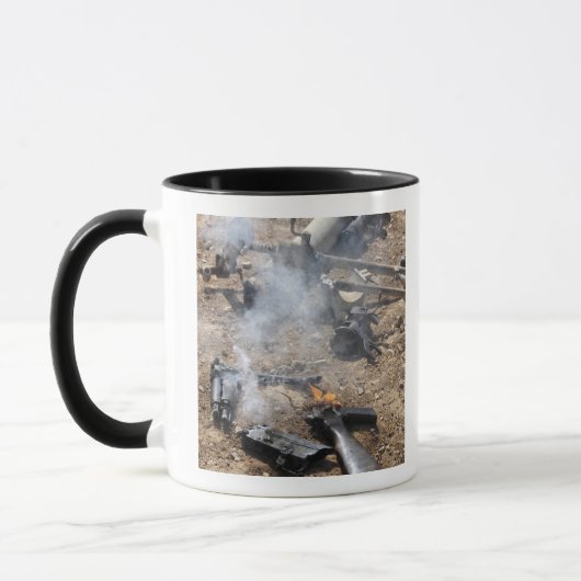 Mug Des pièces d'armes ennemies sont mises à la dispos (Gauche)