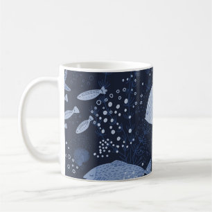 Mug Des poissons endormis monochromes, motif foncé.