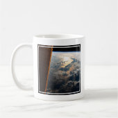 Mug Des Poutres Sunglint Au Large De La Mer Des Célèbe (Gauche)