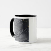 Mug Des tourbillons nuageux au-dessus des îles du Cap  (Devant gauche)