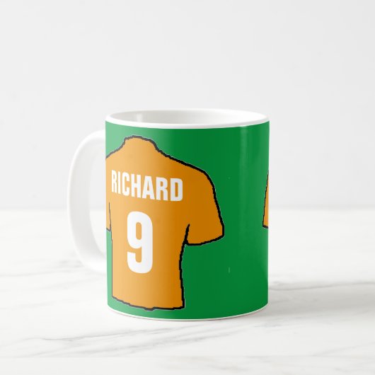 Mug Design de chemise de football en or ancien. (Devant gauche)