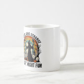 Mug Dessin de silhouette de cimetière de sorcière vint (Devant droit)