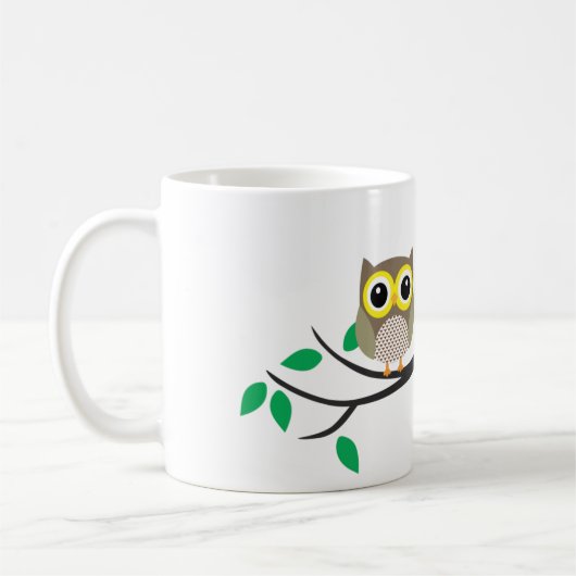 Mug Dessin mignon de trois chouettes sur une branche d (Gauche)