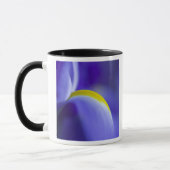 Mug Détail rapproché d'un iris Blue Flag. (Gauche)
