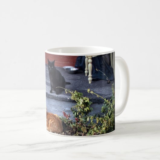 Mug Deux chats dans la cour (Devant droit)