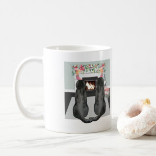 Mug Deux Chiens noirs du Labrador - Cheminée de Noël