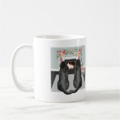 Mug Deux Chiens noirs du Labrador - Cheminée de Noël (Gauche)