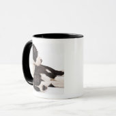 Mug Deux chiots de great dane de harlequin (Devant gauche)