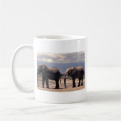 Mug Deux éléphants marchant dans une rangée (Gauche)