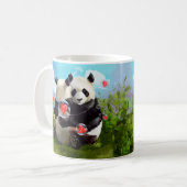 Mug Deux pandas amoureux dans leurs bras (Devant gauche)