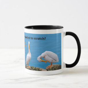 Mug Deux pélicans avec un démangeaison