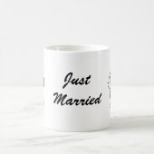 Mug Deux petites jeunes mariées mignonnes (Centre)