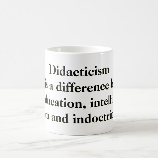 Mug Didacticisme il y a une différence entre le vrai (Centre)