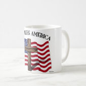 Mug DIEU BLESS AMERICA avec croix robuste et drapeau U (Devant droit)