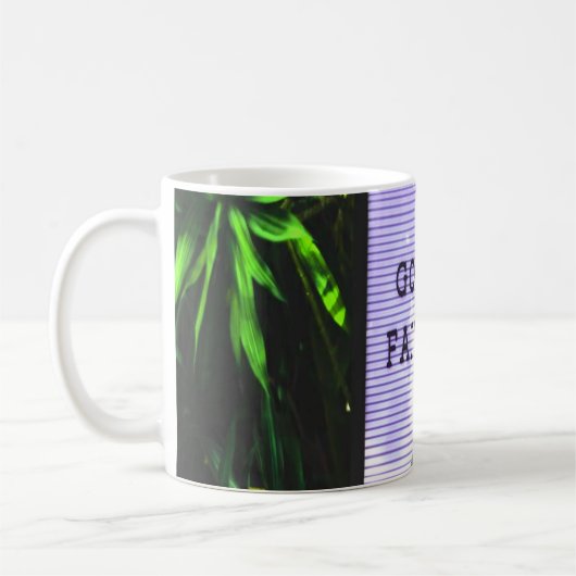 Mug Dieu est l'inspiration chrétienne fidèle (Gauche)